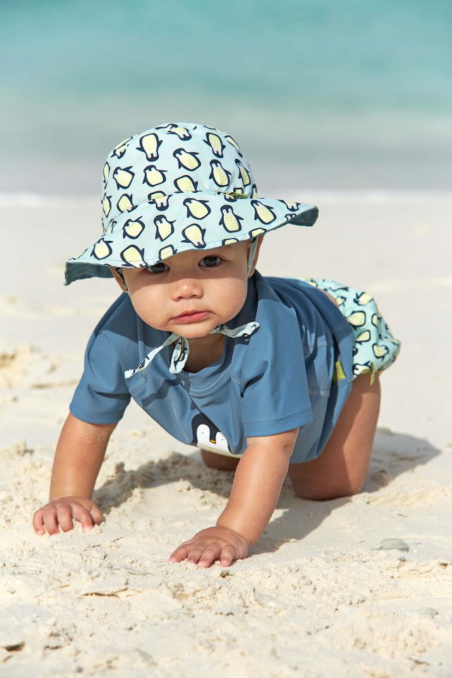 LASSIG BLUE PENGUIN SWIM NAPPY & BUCKET HAT SET