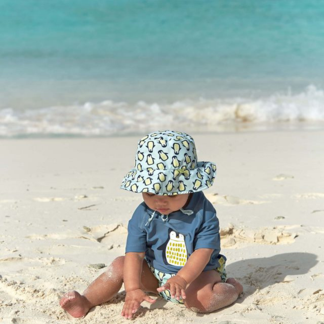 LASSIG BLUE PENGUIN SWIM NAPPY & BUCKET HAT SET